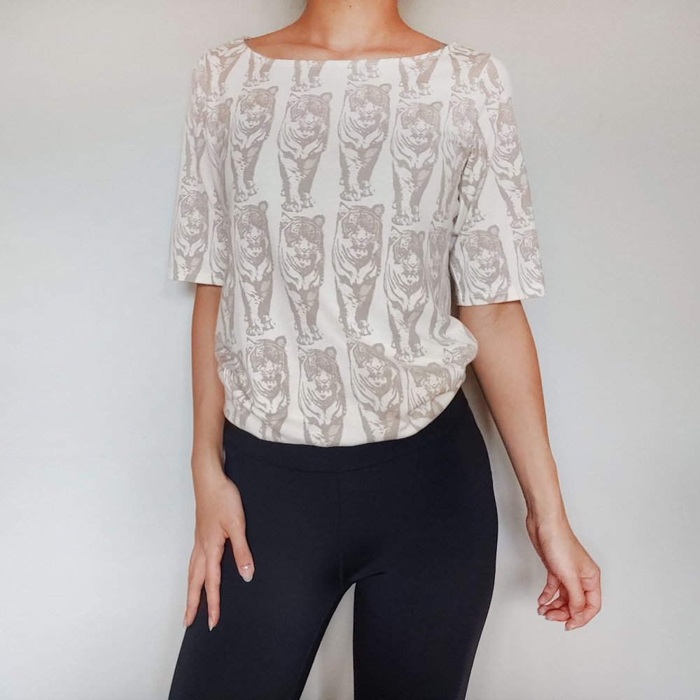 Mid-Sleeve Top with Tiger Print - Small
